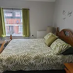 Maire Toireasa - Cosy Refurbished Property In The Gaeltacht Quarter
