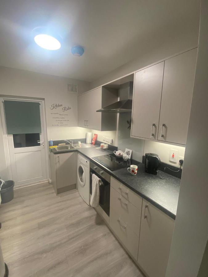 Maire Toireasa - Cosy Refurbished In The Gaeltacht Quarter * Belfast