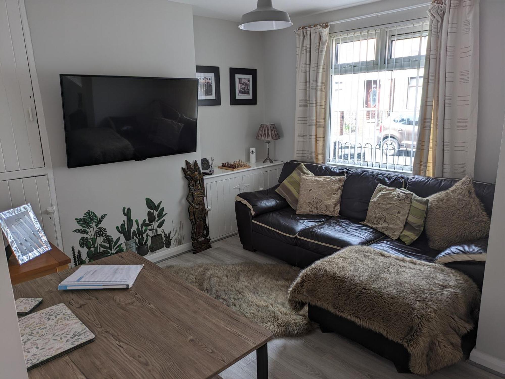 Maire Toireasa - Cosy Refurbished In The Gaeltacht Quarter Hébergement de vacances Belfast